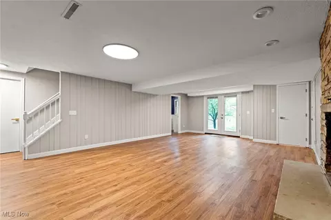 Living - 3420 Shad Dr E, Mansfield, OH 44903 photo 10 of 10