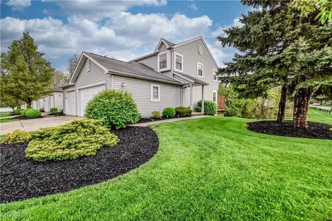 1240 Leeward Ln #A, Willoughby, OH 44094
