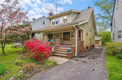2400 Queenston Rd, Cleveland Heights, OH 44118