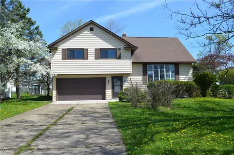 24441 Robinia Dr, Bedford Heights, OH 44146