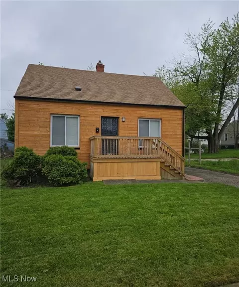 4292 E 141st St, Cleveland, OH 44128