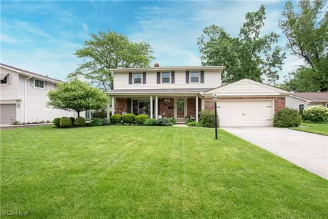 3565 Chrisfield Dr, Rocky River, OH 44116