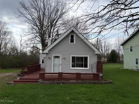 1081 Lake Ave, Aurora, OH 44202