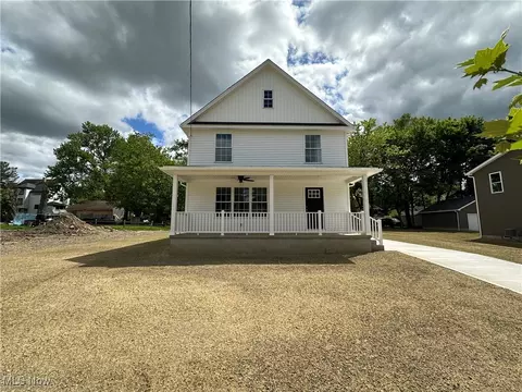 723 Mineral Springs Ave, Youngstown, OH 44511