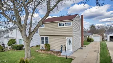 2759 13th St, Cuyahoga Falls, OH 44223