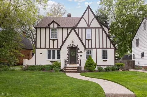 570 Morewood Pkwy, Rocky River, OH 44116