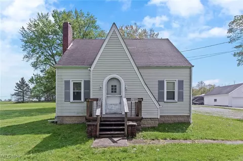 6189 Highland Ave SW, Lordstown, OH 44481