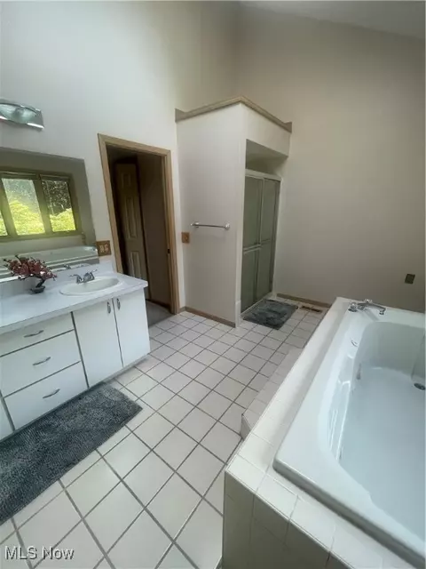 36212 Derby Downs Dr, Solon, OH 44139 photo 21