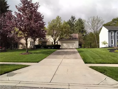 36212 Derby Downs Dr, Solon, OH 44139 photo 3