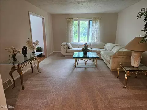 36212 Derby Downs Dr, Solon, OH 44139 photo 8