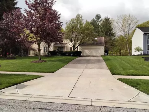 36212 Derby Downs Dr, Solon, OH 44139 photo 2