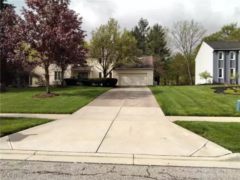 36212 Derby Downs Dr, Solon, OH 44139