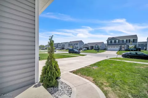 159 Wildflower Dr, Elyria, OH 44035 photo 8