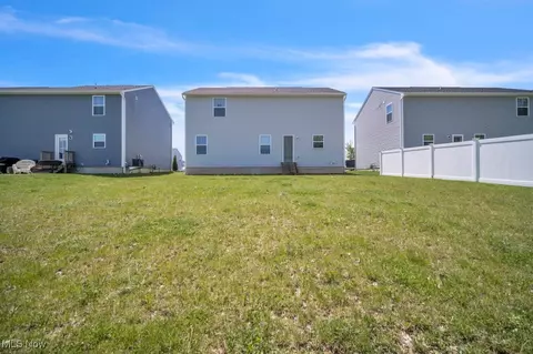159 Wildflower Dr, Elyria, OH 44035 photo 9