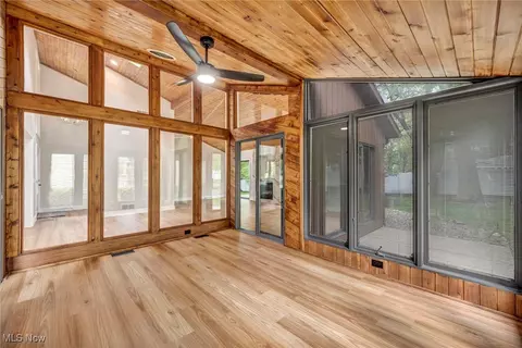 433 Herbert Rd, Akron, OH 44312 photo 7