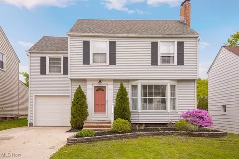 1164 Croyden Rd, Lyndhurst, OH 44124