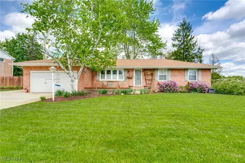 349 Wyoga Lake Blvd, Stow, OH 44224