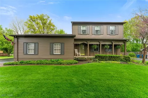 4789 Logan Arms Dr, Youngstown, OH 44505