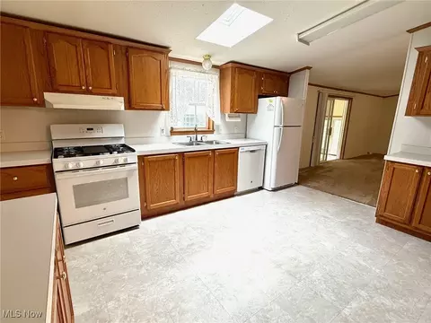 1060 Warren Chapel Rd, Fleming, OH 45729 photo 9