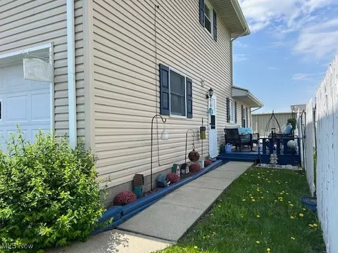 1845 Meadow Ln #B, Salem, OH 44460