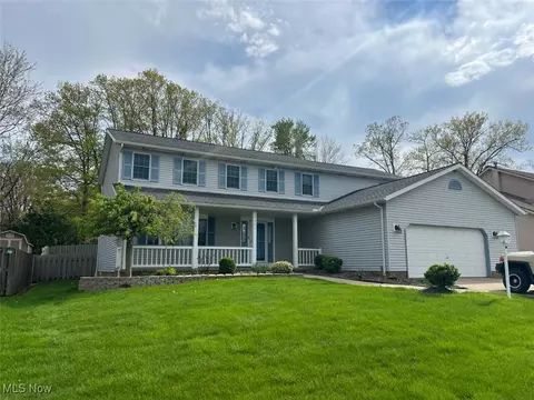 3321 St Andrews Dr, Parma, OH 44134