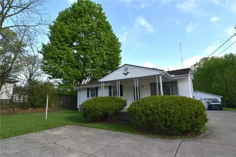 4706 Kirk Rd, Austintown, OH 44515