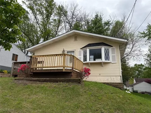 Exterior - 712 Freedom Ave, Akron, OH 44310 photo 1 of 2