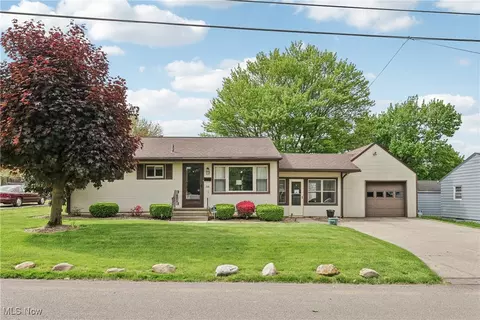 586 Jefferson Ave, Barberton, OH 44203