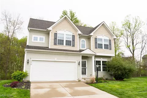 3576 Jude Cir, Reminderville, OH 44202