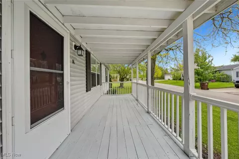 18 Lakeview Ct, Lagrange, OH 44050 photo 5