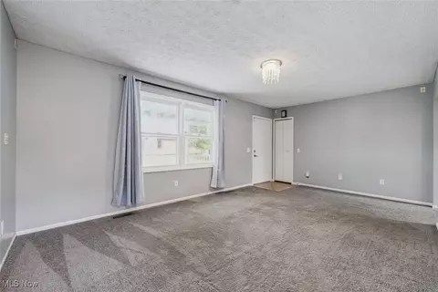 18 Lakeview Ct, Lagrange, OH 44050 photo 7