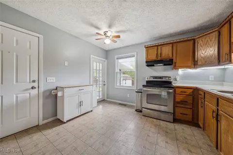 18 Lakeview Ct, Lagrange, OH 44050 photo 11