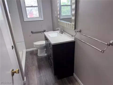 Bath - 1422 Lorimer Rd, Parma, OH 44134 photo 1 of 3