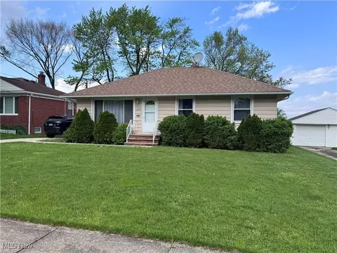 1422 Lorimer Rd, Parma, OH 44134
