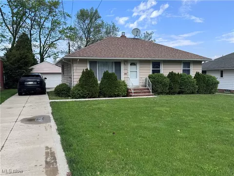 Exterior - 1422 Lorimer Rd, Parma, OH 44134 photo 1 of 2