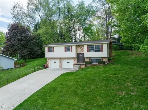 554 Lockport Ave SW, New Philadelphia, OH 44663