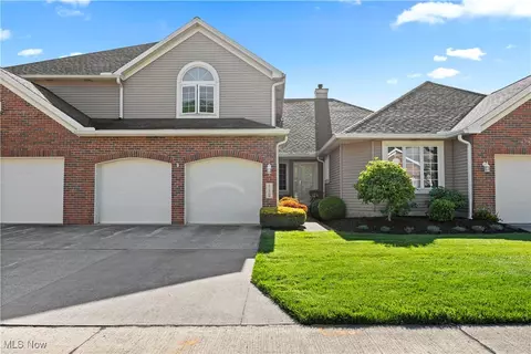 118 Ambleside Way, Amherst, OH 44001
