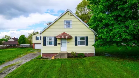 652 S Stateline Rd, Masury, OH 44438