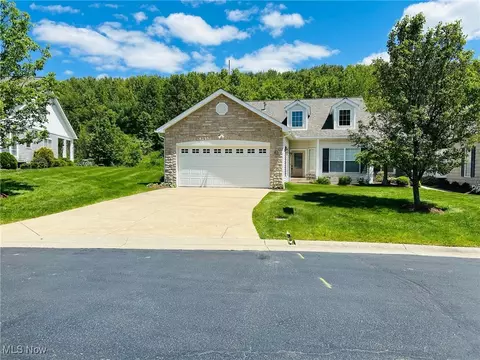 4282 Greenway Trail St NW, Massillon, OH 44646