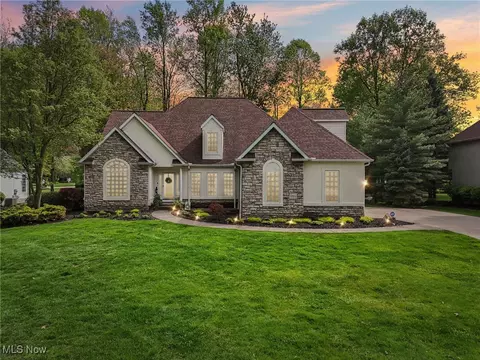 9364 Megan Ct, Mentor, OH 44060