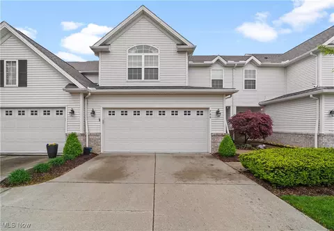 766 Wildberry Cir, Avon Lake, OH 44012