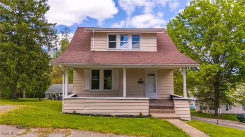 111 Ruggles Ave, Saint Clairsville, OH 43950