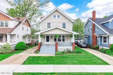1262 Gladys Ave, Lakewood, OH 44107