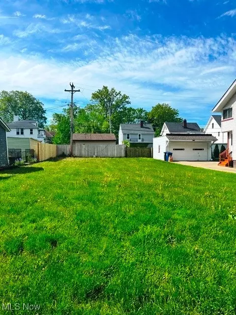 14909 Arden Ave, Lakewood, OH 44107