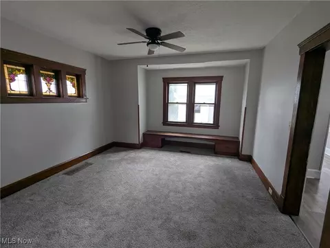 Living - 906 Middle Ave, Elyria, OH 44035 photo 3 of 4