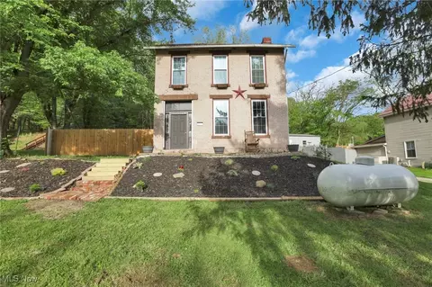 998 Wayne Ave, Zanesville, OH 43701