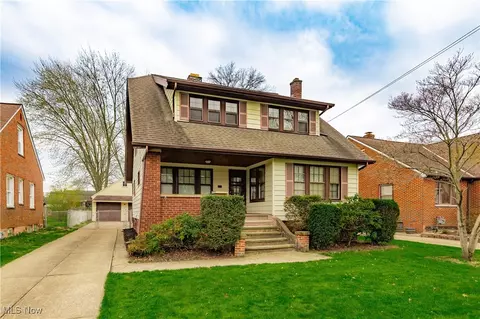 4513 Sheraton Dr, Parma, OH 44134