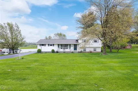 16139 E Main St, Mount Eaton, OH 44659