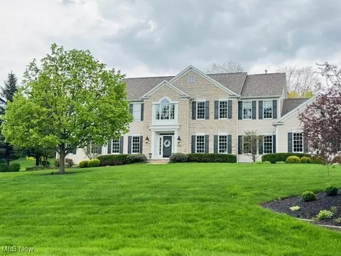 4134 Forest Ridge Dr, Richfield, OH 44286