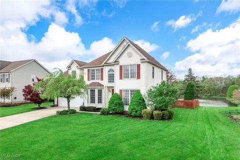 1713 Chestnut Trail Dr, Twinsburg, OH 44087